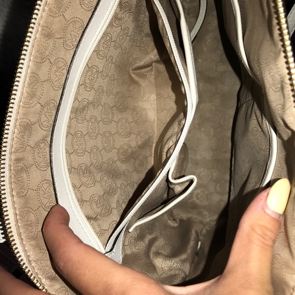 Michael Kors purse - Picture 3 of 3